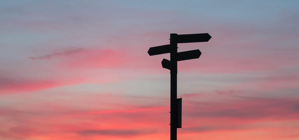 Mitä ympärillämme tapahtuu, kun yritysten suhtautuminen tulevaisuuteen muuttuu?